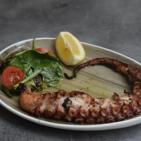 ゲストハウス Afrodite Seaside 3*